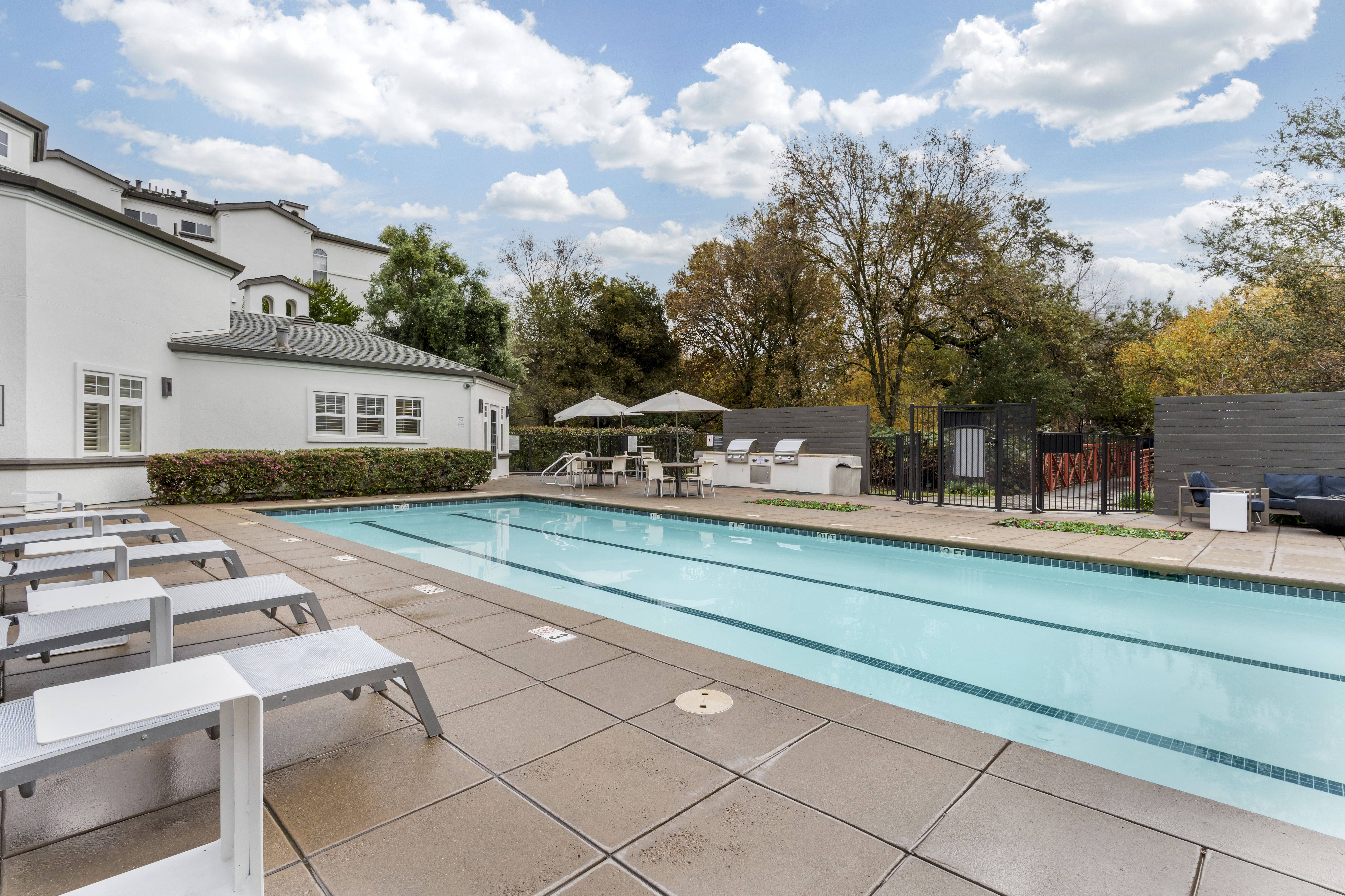 Renaissance Apartment Homes photo 5